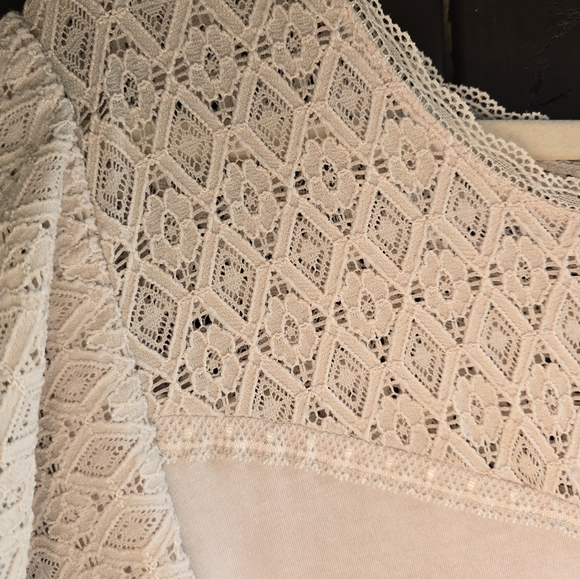 Torrid super soft top - Picture 3 of 4